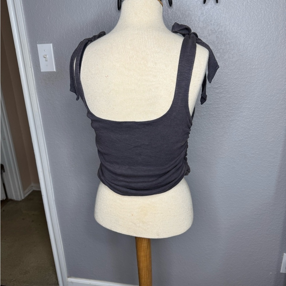 Gray Sleeveless Women's Top - Picture 3 of 5